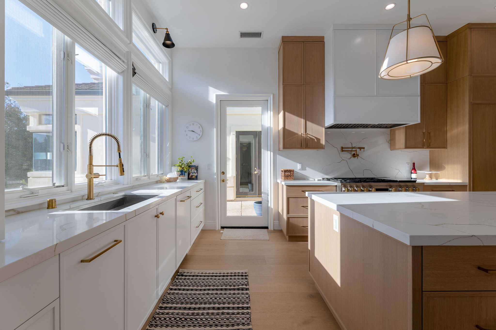 How Much Does a Kitchen Remodel Cost in Los Angeles? — article illustration