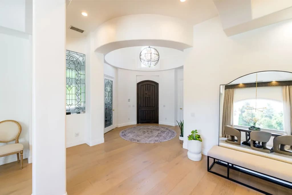 Complete home renovation in Westlake Village, with a rebuilt kitchen in rift-cut white oak — photo 31 of 35