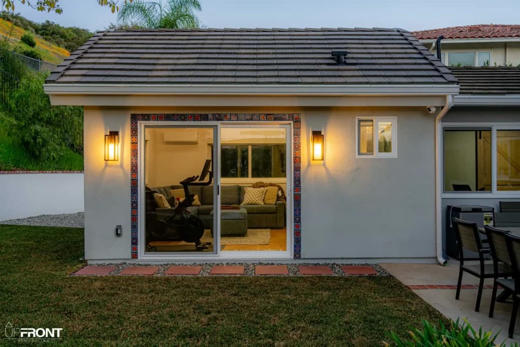 Detached room addition in Westlake Village, finished in smooth stucco with a pitched tile roof — photo 2 of 15