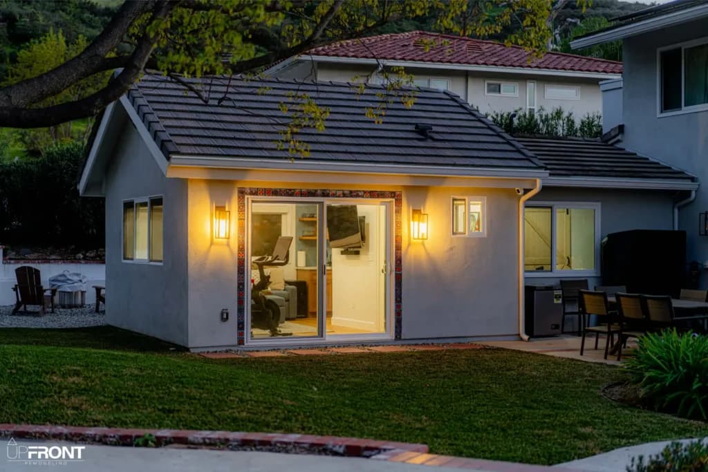 Detached room addition in Westlake Village, finished in smooth stucco with a pitched tile roof — photo 7 of 15